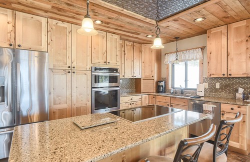 Deadwood Cabin | Unique Cabin on 5 Acres, w/Hot Tub, 2-Story Fireplace, 3-Car Gar., 5000 S.Ft