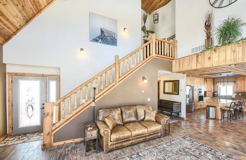 Deadwood Cabin | Unique Cabin on 5 Acres, w/Hot Tub, 2-Story Fireplace, 3-Car Gar., 5000 S.Ft