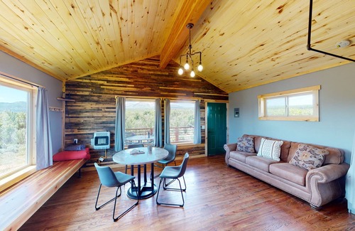 La Sal Cabin | Unique Cabin Overlooking the La Sal Mountains
