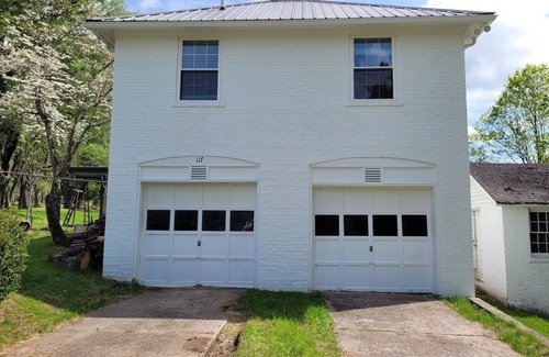 Tazewell Apartment | Unique Carriage House on beautiful Litz Mansion grounds, Tazewell VA