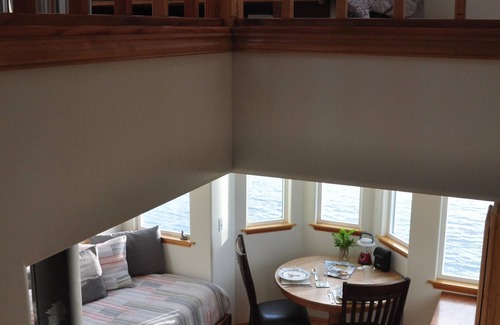 Ismailof Island Cabin | Unique Clifftop Lighthouse with stunning views of Kachemak Bay