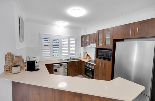 Mooroobool Apartment | Unique Collection- Endless Summer