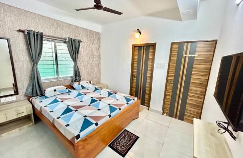 Kolkata Apartment | Unique & Comfy 2BHK Apartment Near Nicco Park, Kolkata
