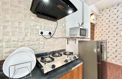 Kolkata Apartment | Unique & Comfy 2BHK Apartment Near Nicco Park, Kolkata