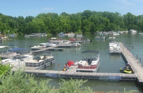 Senecaville House | Unique comfy and cozy Lake Front Cabin on beautiful Seneca Lake!
