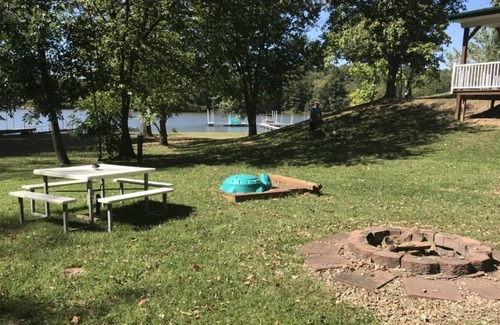Senecaville House | Unique comfy and cozy Lake Front Cabin on beautiful Seneca Lake!