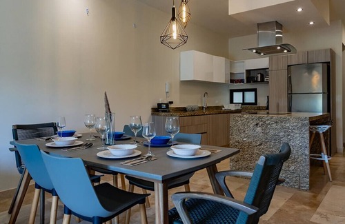 Tulum City Center Apartment | Unique & Comfy Penthouse ~ Private Roof Pool ~ Pkg
