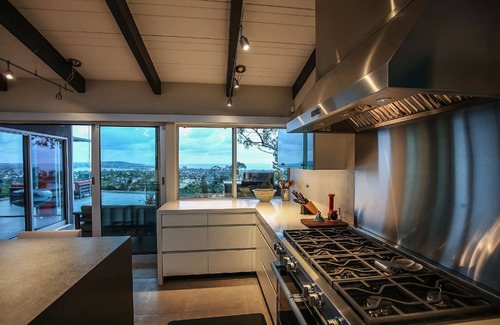 North Pacific Beach House | Unique design, breathtaking views + luxurious accommodations = best of the best!