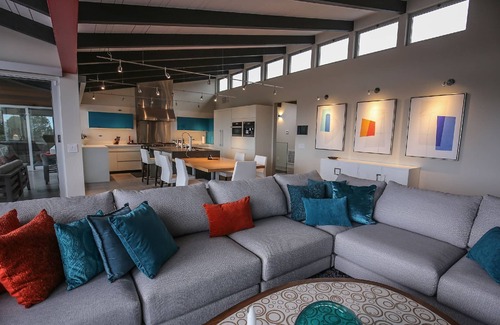 North Pacific Beach House | Unique design, breathtaking views + luxurious accommodations = best of the best!