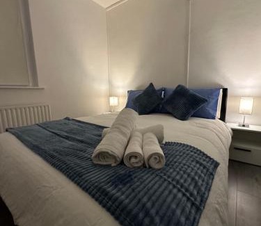 Weavers Apartment | Unique Double Bedroom