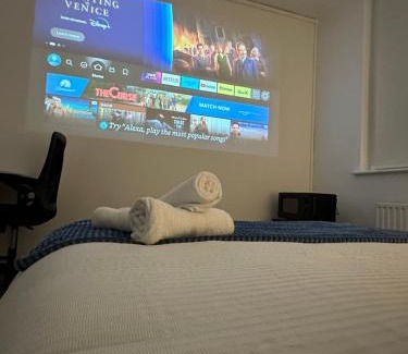 Weavers Apartment | Unique Double Bedroom