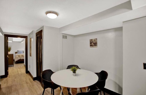 Gainesville Apartment | Unique Downtown 2br 2ba close to everything Apt.B