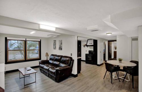 Gainesville Apartment | Unique Downtown 2br 2ba close to everything Apt.B