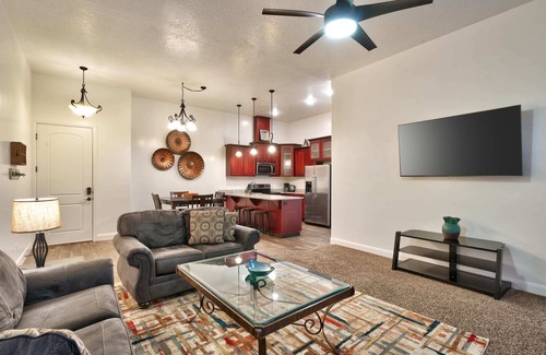 Moab Condo | Unique Downtown Rental - La Dolce Vita Villas #5