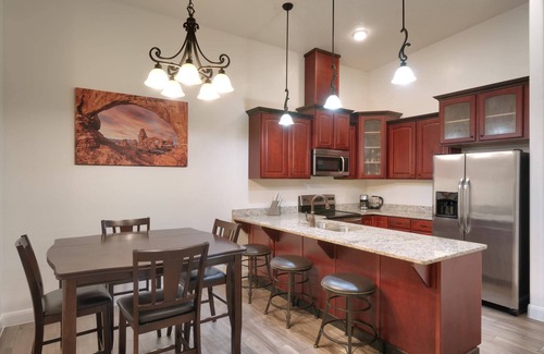 Moab Condo | Unique Downtown Rental - La Dolce Vita Villas #5