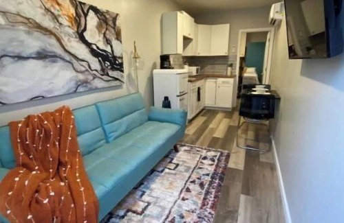 Hillsboro House | Unique experience with all the amenities of home!