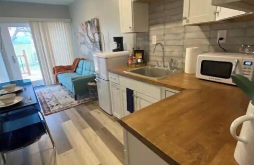 Hillsboro House | Unique experience with all the amenities of home!