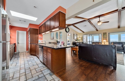 Gulf Shores Condo | UNIQUE GULF FRONT CONDO, CONVENIENT LOCATION, PENTHOUSE FLOOR, FABULOUS VIEWS!