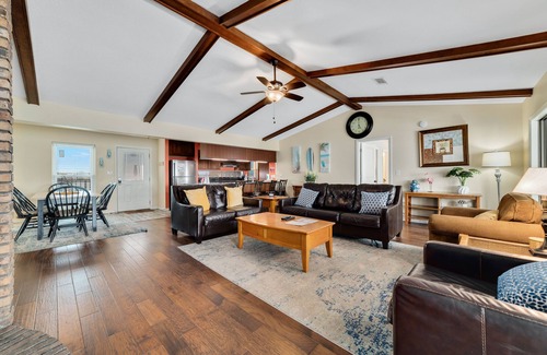Gulf Shores Condo | UNIQUE GULF FRONT CONDO, CONVENIENT LOCATION, PENTHOUSE FLOOR, FABULOUS VIEWS!