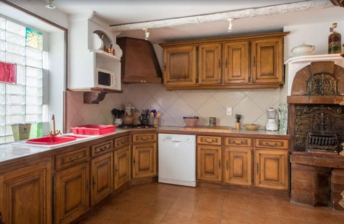 Beaucaire Villa | Unique hilltop villa in Provence, stunning private pool, 6+bdrms + optional gite