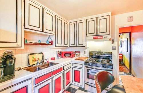 Eastside House | Unique Historic Home w/Rooftop Deck in Long Beach