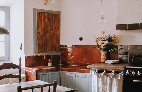 Tourtour House | Unique historic house, middle of the village, bath & patio. 4 persons & pets