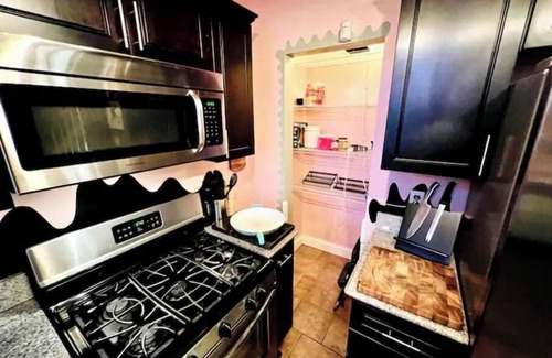Benton Park House | Unique, Homey, & Spacious City Nest