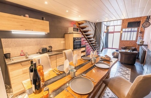 Le Puy-en-Velay Apartment | Unique industrial loft in city center 130m2, 3 bedrooms, ideal for a family