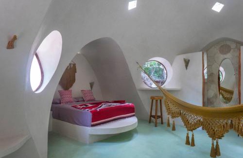 Soliman Bay Cabin | Unique Jungle Dome 2 Queen Beds