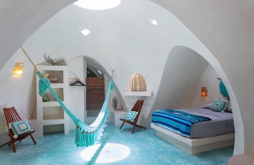 Soliman Bay Apartment | Unique Jungle Dome Ha with Kitchen
