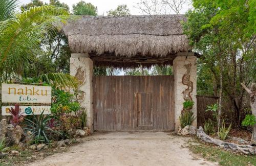 Soliman Bay Cabin | Unique Jungle Dome Ik