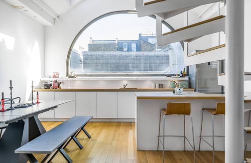 Islington House | Unique Light-Filled Three-Bedroom Mews House