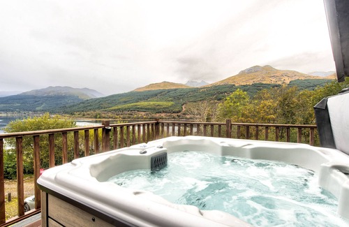 Arrochar House | Unique Lodge with Panoramic Views over the Loch and surrounding mountains