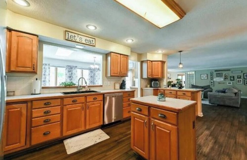 Lawrenceburg House | Unique Luxury Family Retreatnn