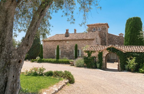 Chateauneuf-Grasse House | Unique Luxury Hill Top Villa - 6 Bedrooms/Large Pool - Cote D'Azur views