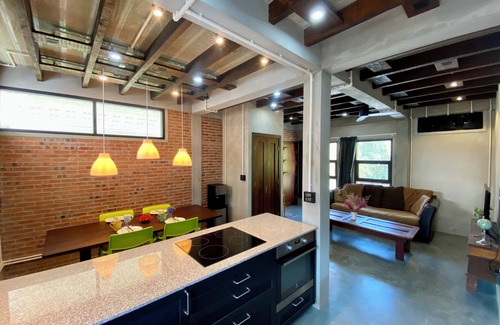 Luang Prabang House | Unique & Modern, Huge Kitchen, Great for Long Stays