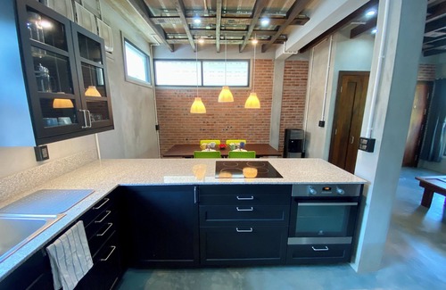 Luang Prabang House | Unique & Modern, Huge Kitchen, Great for Long Stays
