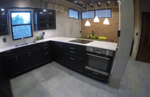 Luang Prabang House | Unique & Modern, Huge Kitchen, Great for Long Stays