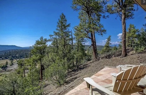 Loma Linda House | Unique mountaintop retreat. Close to Hot Springs and Wolf Creek Ski Area.