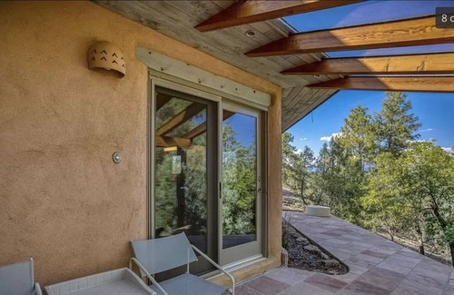 Loma Linda House | Unique mountaintop retreat. Close to Hot Springs and Wolf Creek Ski Area.