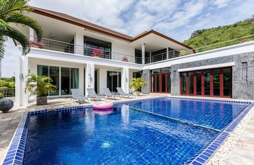 Khao Tao Villa | Unique Pool Villa with 5 Bedrooms and Sea View (PM-C1)