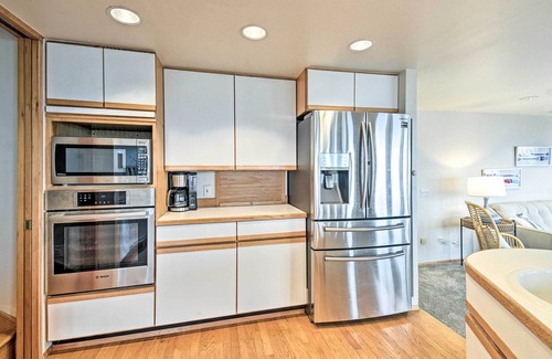 Port Ludlow House | Unique Port Ludlow Home w/3 Decks & Hot Tub!