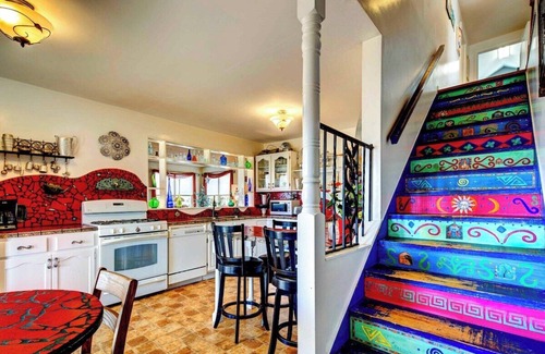 Leicester House | Unique Private Farmhouse near Asheville 4bd, 2 bth