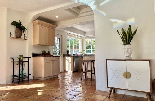 Ringling Park House | Unique & Spacious Downtown home w/Heated Pool! Minutes to St Armands & Marina