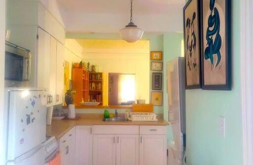 Dufferin Grove Apartment | Unique Spacious Little Italy 1 bed Apt