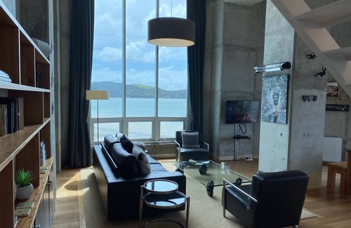 Raglan Apartment | Unique & Stylish apartments in the former Golden Bay Silos on Raglan Wharf.