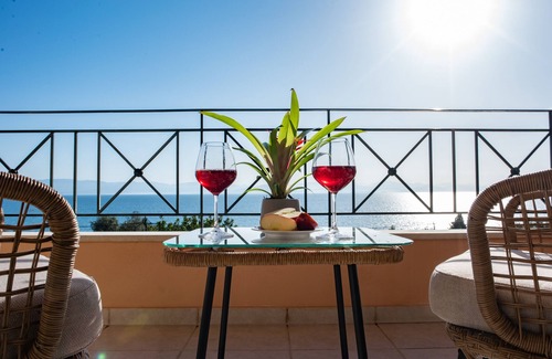 Dafnata House | Unique vacation spot overlooking the Ionian sea
