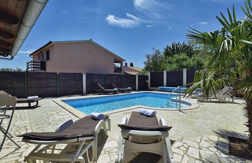 Liznjan House | Unique villa 1 km to beach with private pool
