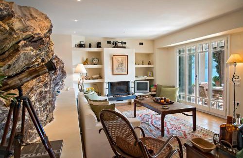 Poros House | Unique Villa on the Island of Poros