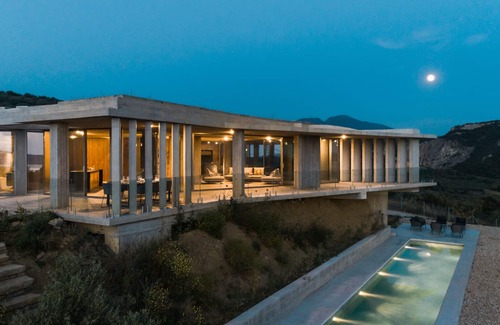 Pylos-Nestoras Villa | Unique Villa Ori Sleeps8, Private Pool, Gialova